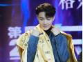 张艺兴东方风云榜一人四奖舞台炸裂综艺专辑开花霸屏今夏