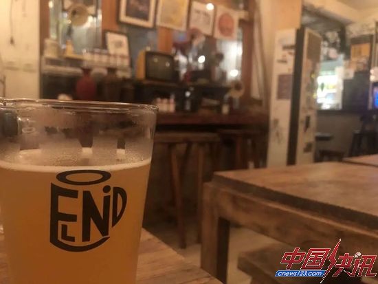 图 / 北京市南锣鼓巷一家精酿酒吧 来源 / 燃财经拍摄
